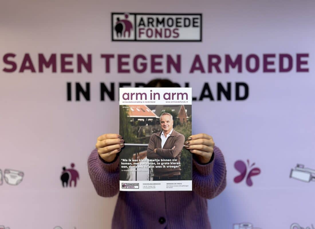 Magazine Arm in Arm met op de cover tv-makelaar Alex van Keulen